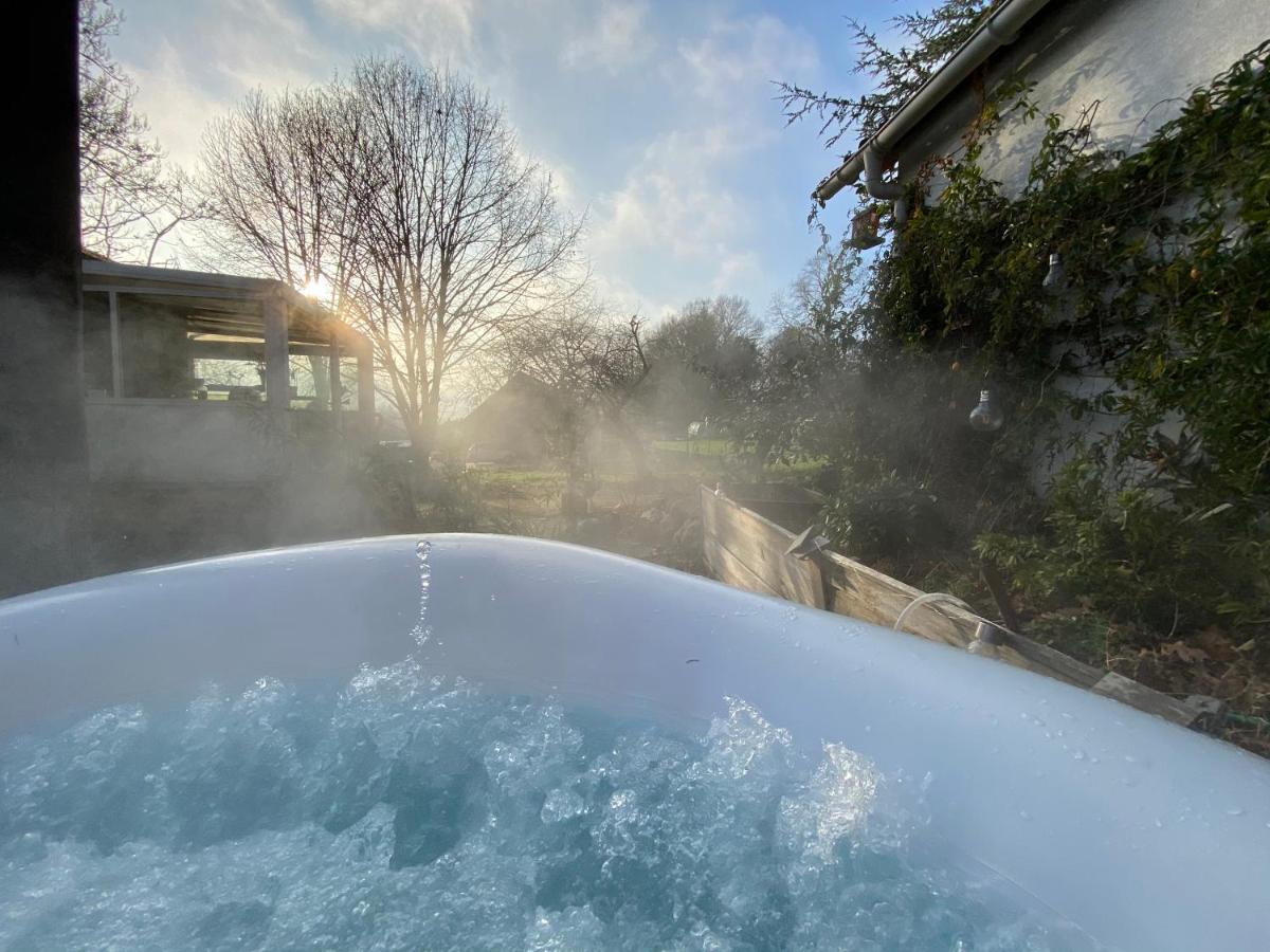 Chouzy-sur-Cisse Cottage-Gite & Jacuzzi - Chez Flo & Marc מראה חיצוני תמונה